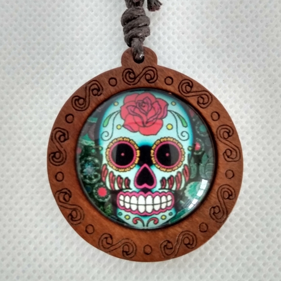 Handmade Skull w/Red Rose Cabochon on Engraved Wood Pendant Necklace Adjustable - Picture 1 of 4